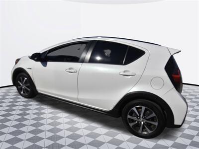 2018 Toyota Prius c   - Photo 3 - Midway City, CA 92655