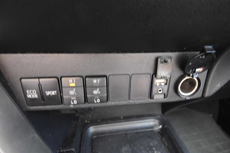 2015 Toyota RAV4 Limited - Photo 12 - Midway City, CA 92655