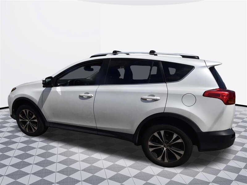2015 Toyota RAV4 Limited - Photo 6 - Midway City, CA 92655