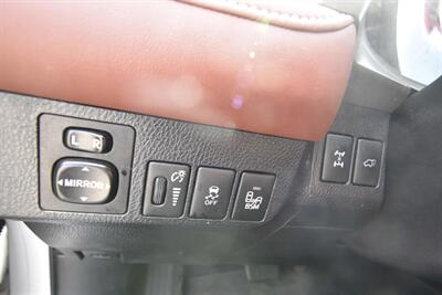 2015 Toyota RAV4 Limited - Photo 11 - Midway City, CA 92655