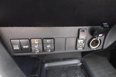 2015 Toyota RAV4 Limited   - Photo 27 - Midway City, CA 92655