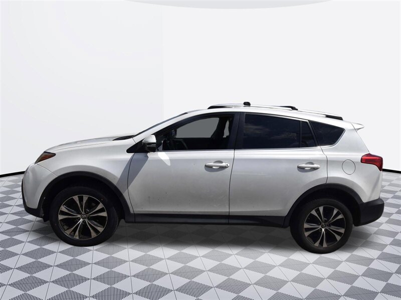 2015 Toyota RAV4 Limited - Photo 4 - Midway City, CA 92655