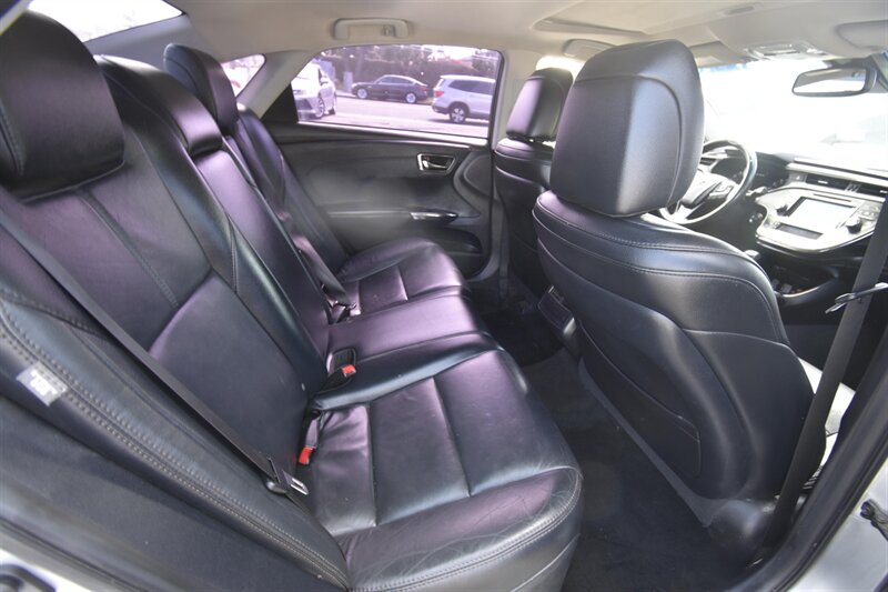 2018 Toyota Avalon XLE Premium - Photo 10 - Midway City, CA 92655