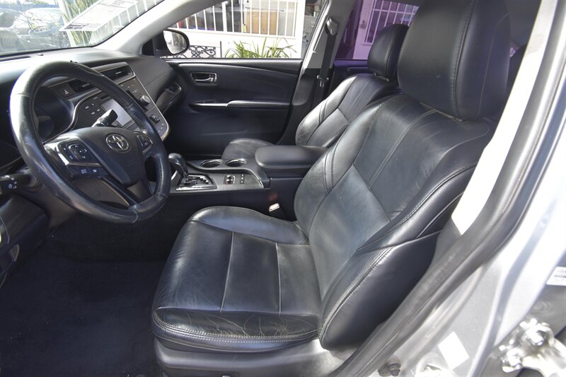 2018 Toyota Avalon XLE Premium - Photo 8 - Midway City, CA 92655