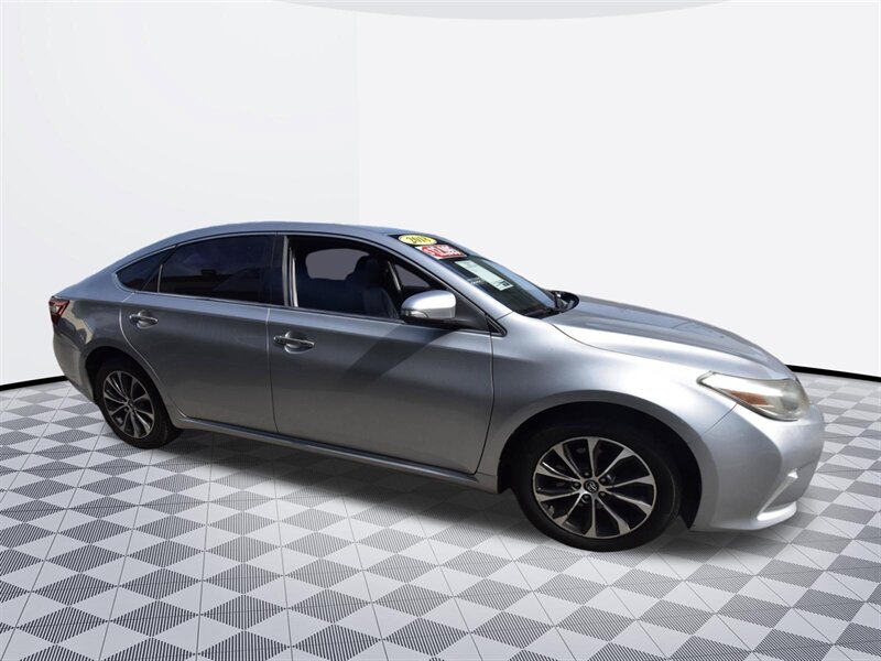 2018 Toyota Avalon XLE Premium - Photo 6 - Midway City, CA 92655