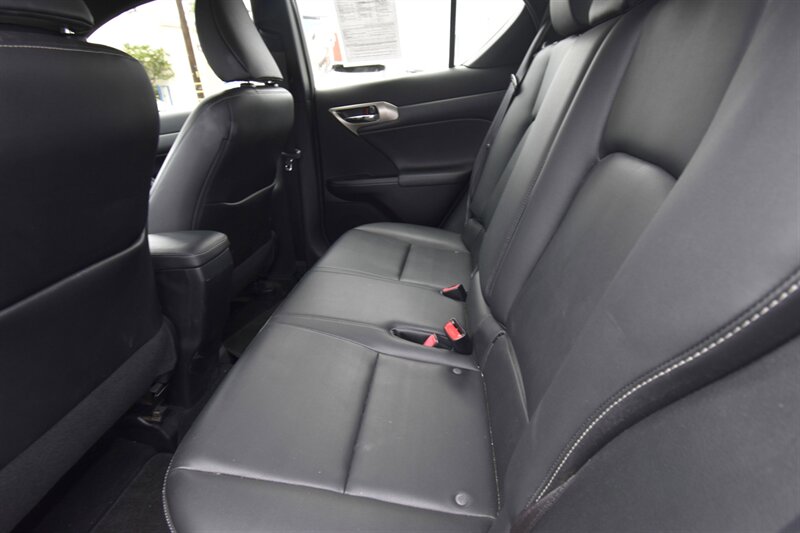 2014 Lexus CT 200h Hybrid   - Photo 10 - Midway City, CA 92655