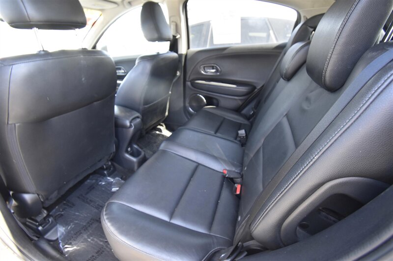 2017 Honda HR-V EX-L Navi   - Photo 9 - Midway City, CA 92655