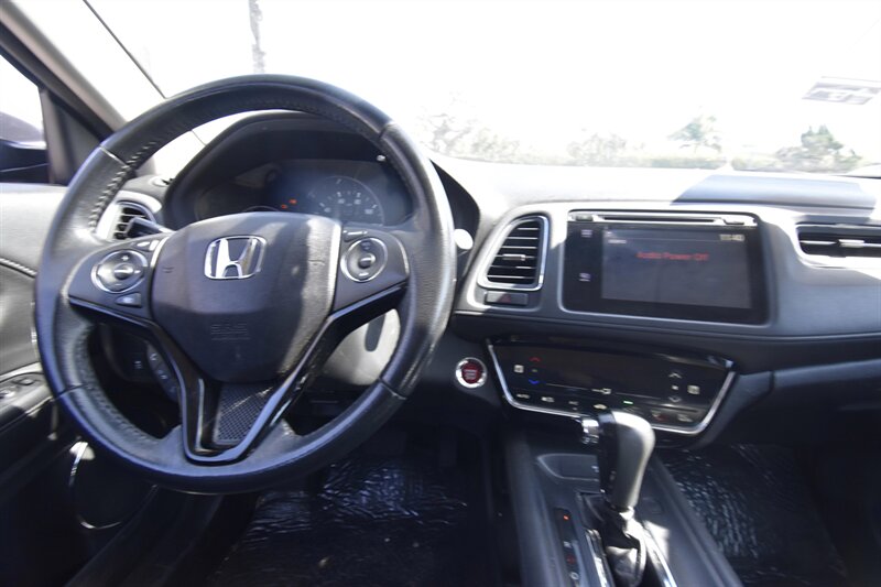 2017 Honda HR-V EX-L Navi   - Photo 8 - Midway City, CA 92655