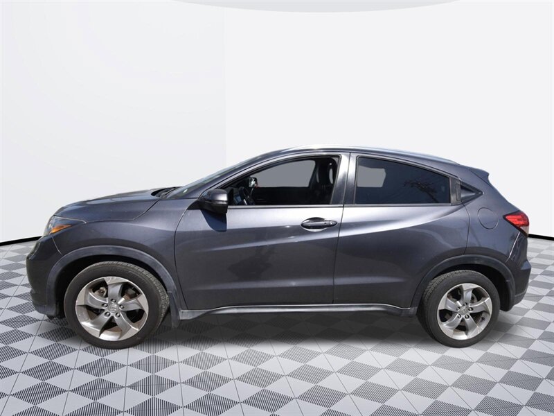 2017 Honda HR-V EX-L Navi   - Photo 4 - Midway City, CA 92655