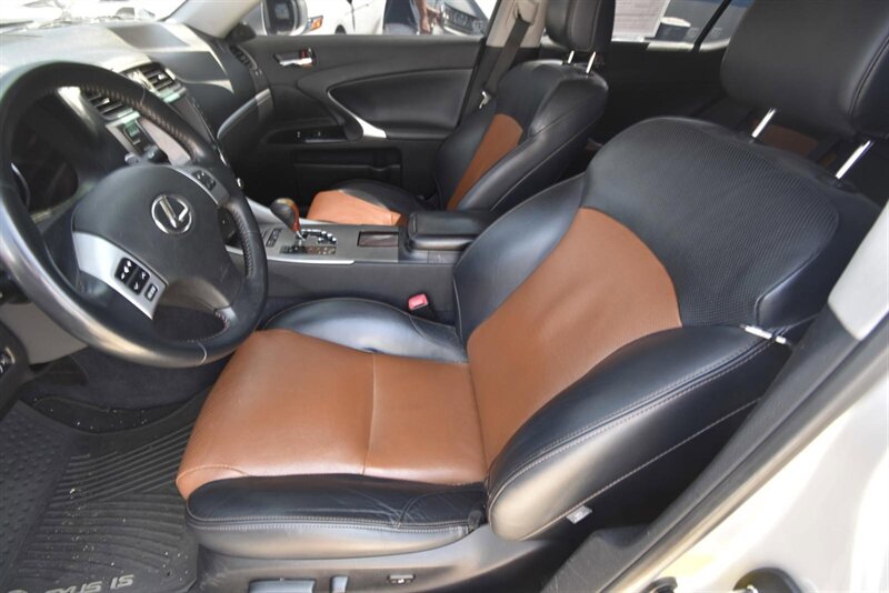 2013 Lexus IS 250 TWO TONE LEATHER*NAVIGATION   - Photo 14 - Midway City, CA 92655