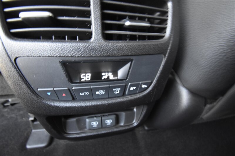 2020 Acura MDX w/Technology Pkg - Photo 17 - Midway City, CA 92655