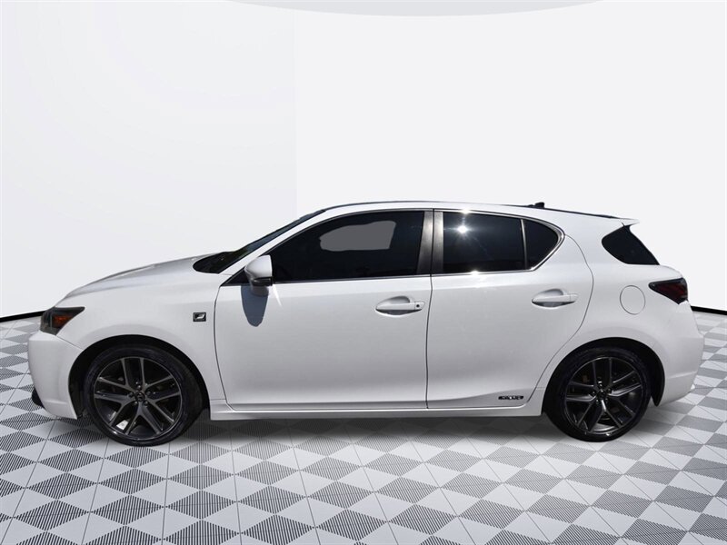 2016 Lexus CT 200h Hybrid   - Photo 2 - Midway City, CA 92655