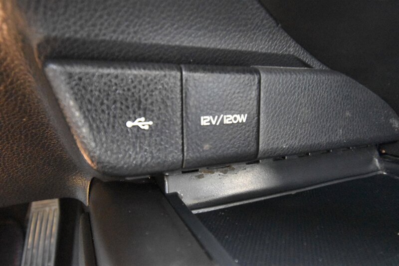2024 Toyota Camry SE   - Photo 11 - Midway City, CA 92655