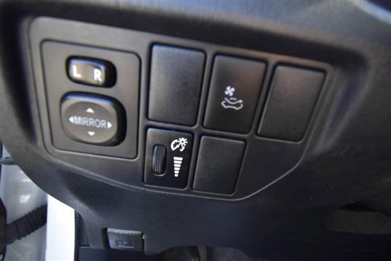 2013 Toyota Prius PANOROMA ROOF   - Photo 14 - Midway City, CA 92655
