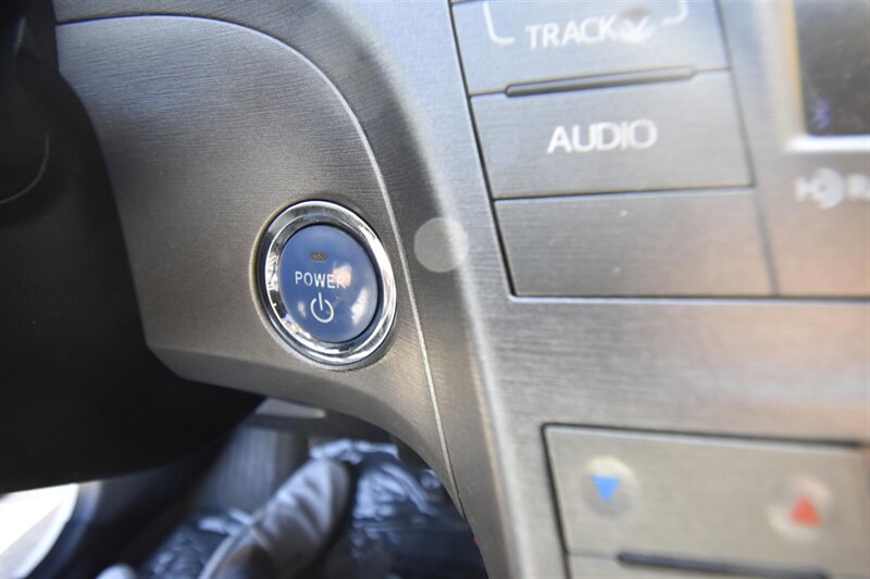 2013 Toyota Prius PANOROMA ROOF   - Photo 13 - Midway City, CA 92655