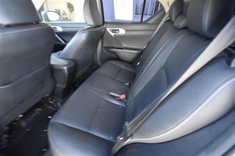 2012 Lexus CT 200h Premium - Photo 12 - Midway City, CA 92655