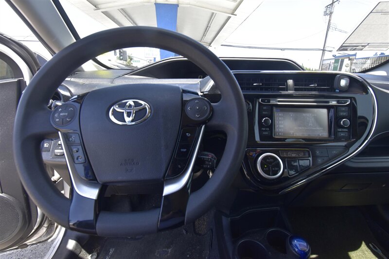 2018 Toyota Prius c Four   - Photo 7 - Midway City, CA 92655