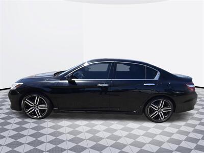 2016 Honda Accord Touring   - Photo 4 - Midway City, CA 92655