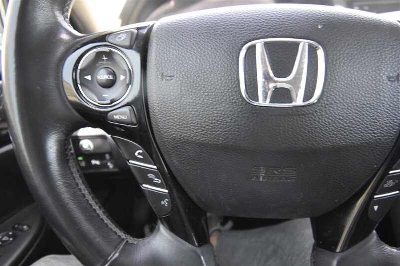 2016 Honda Accord Touring   - Photo 14 - Midway City, CA 92655