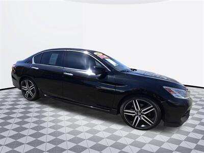 2016 Honda Accord Touring   - Photo 3 - Midway City, CA 92655