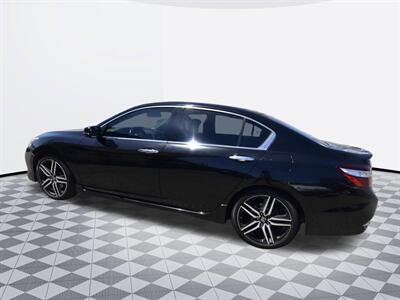 2016 Honda Accord Touring   - Photo 6 - Midway City, CA 92655