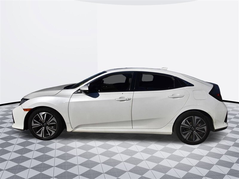 2017 Honda Civic EX-L Navi - Photo 4 - Midway City, CA 92655