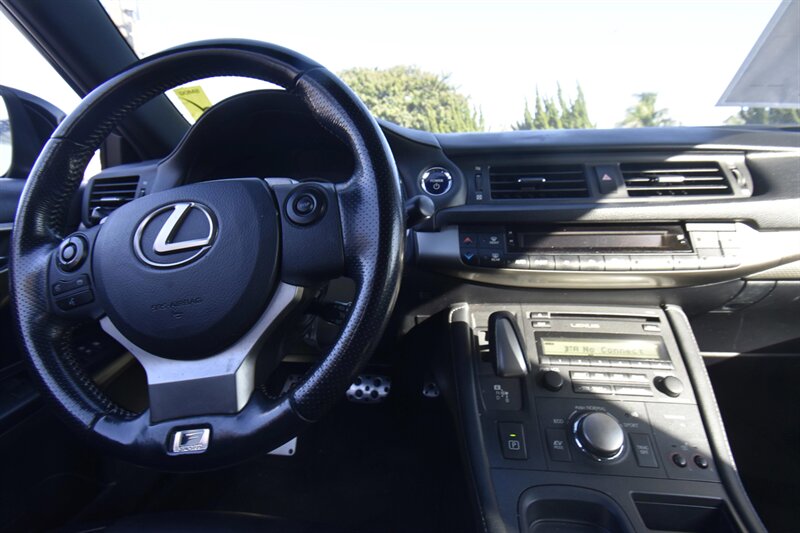 2016 Lexus CT 200h Hybrid   - Photo 8 - Midway City, CA 92655