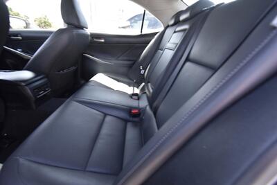 2019 Lexus IS 300 - Photo 11 - Midway City, CA 92655