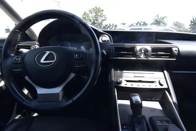 2019 Lexus IS 300   - Photo 12 - Midway City, CA 92655