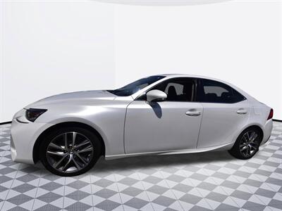 2019 Lexus IS 300   - Photo 4 - Midway City, CA 92655