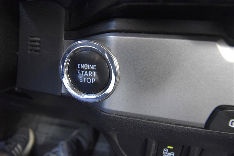 2016 Toyota Tacoma Limited   - Photo 14 - Midway City, CA 92655