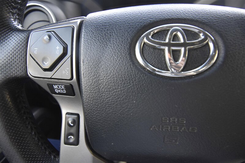 2016 Toyota Tacoma Limited   - Photo 15 - Midway City, CA 92655