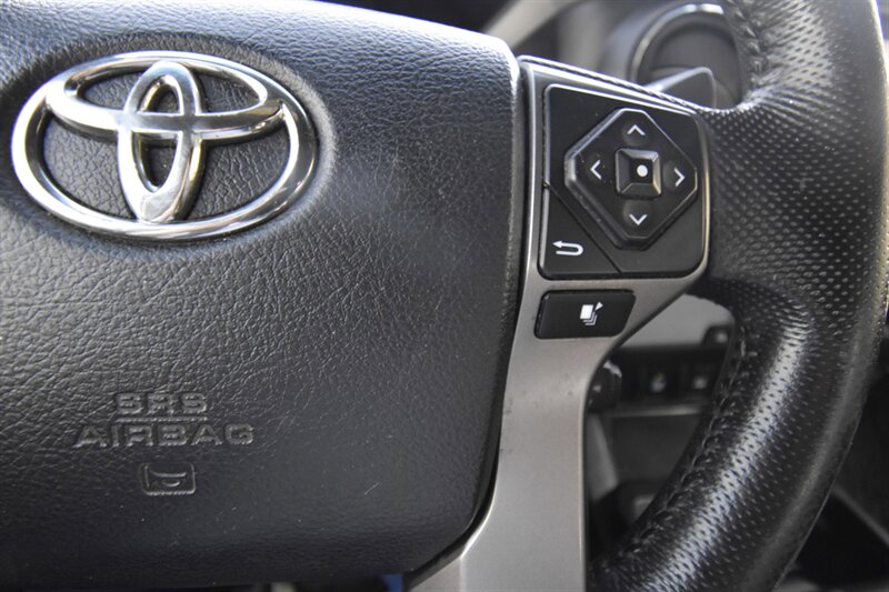 2016 Toyota Tacoma Limited   - Photo 16 - Midway City, CA 92655