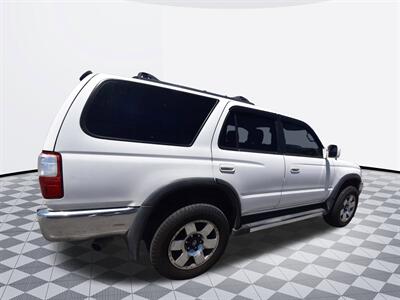 2002 Toyota 4Runner SR5   - Photo 6 - Midway City, CA 92655