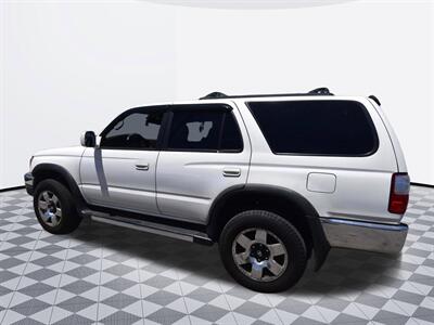 2002 Toyota 4Runner SR5   - Photo 3 - Midway City, CA 92655