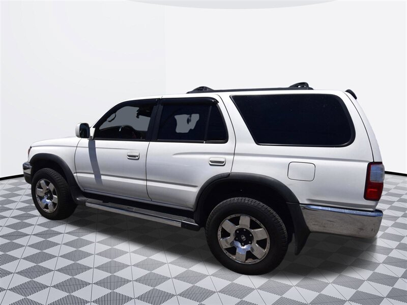 2002 Toyota 4Runner SR5   - Photo 3 - Midway City, CA 92655