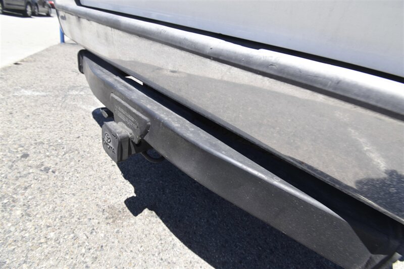 2002 Toyota 4Runner SR5   - Photo 10 - Midway City, CA 92655