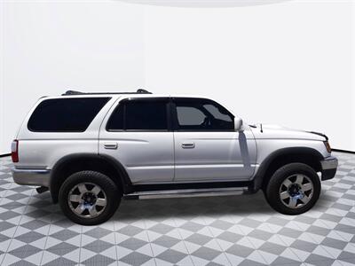 2002 Toyota 4Runner SR5   - Photo 5 - Midway City, CA 92655