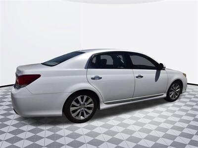 2011 Toyota Avalon Limited   - Photo 4 - Midway City, CA 92655