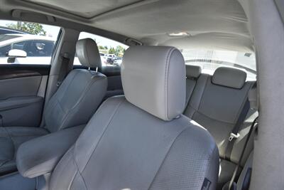 2011 Toyota Avalon Limited   - Photo 8 - Midway City, CA 92655