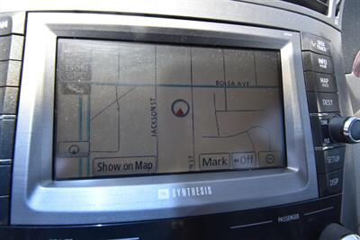 2011 Toyota Avalon Limited   - Photo 11 - Midway City, CA 92655
