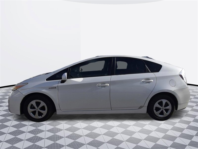 2013 Toyota Prius Four - Photo 2 - Midway City, CA 92655
