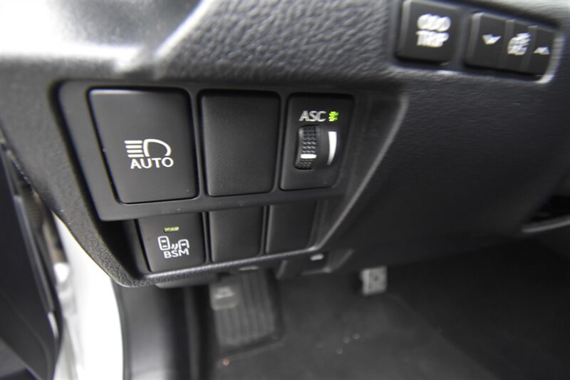 2017 Lexus IS 200t F SPORT - Photo 12 - Midway City, CA 92655