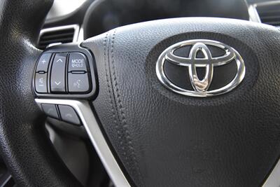 2019 Toyota Highlander LE - Photo 14 - Midway City, CA 92655