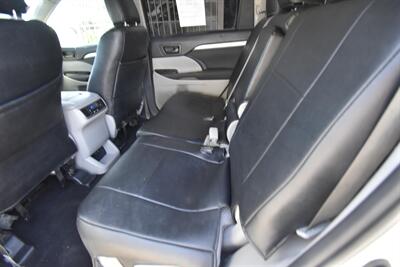 2019 Toyota Highlander LE - Photo 9 - Midway City, CA 92655