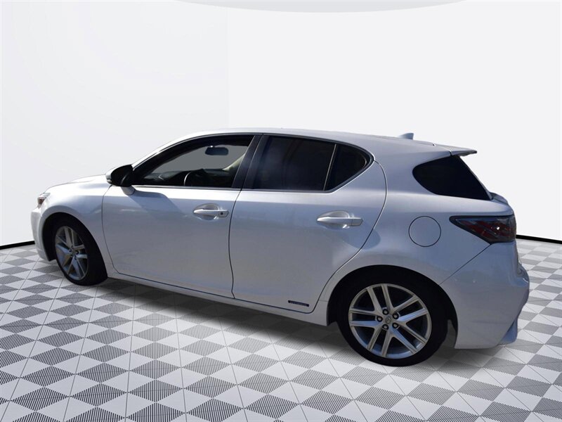 2015 Lexus CT 200h Hybrid - Photo 6 - Midway City, CA 92655