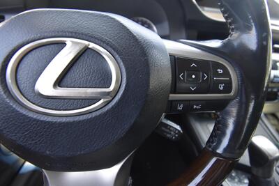 2016 Lexus ES 300h Hybrid - Photo 19 - Midway City, CA 92655