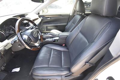 2016 Lexus ES 300h Hybrid - Photo 10 - Midway City, CA 92655