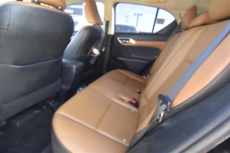 2014 Lexus CT 200h Hybrid   - Photo 9 - Midway City, CA 92655