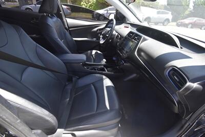 2017 Toyota Prius Touring   - Photo 2 - Midway City, CA 92655